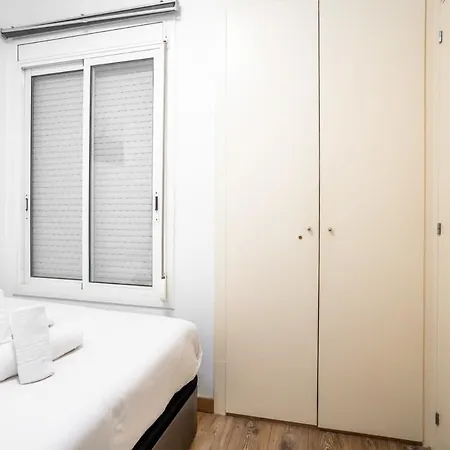 The Collection - Paseo De Gracia Modern And Cozy 3bd - 2bth *