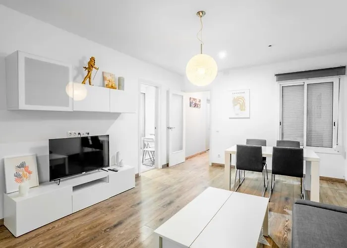 The Collection - Paseo De Gracia Modern And Cozy 3bd - 2bth *